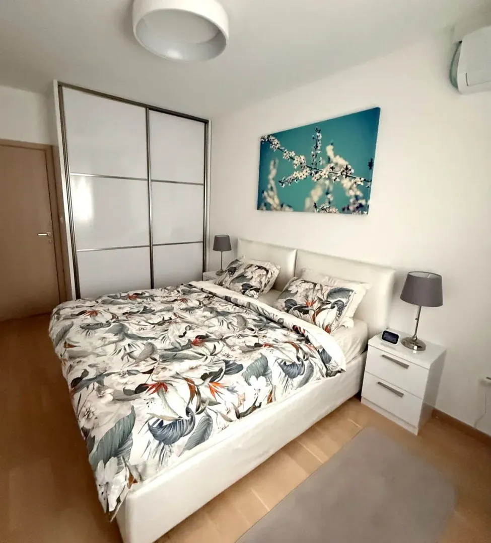 Prodaja, četvorosoban stan, 72m², Podgorica, Crna Gora