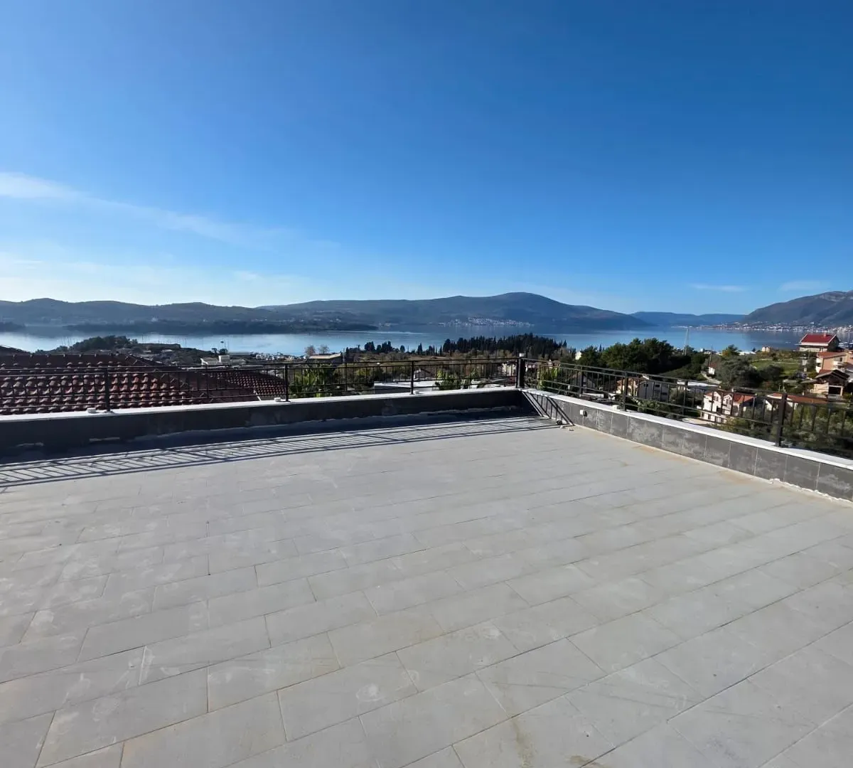 Prodaja, dvosoban stan, 49m², Kava, Tivat