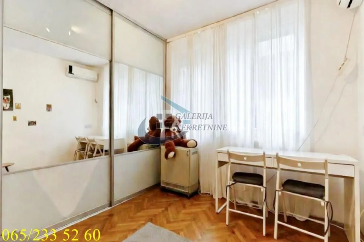 Prodaja, trosoban stan, 69m², Vračar Sve Podlokacije, Beograd