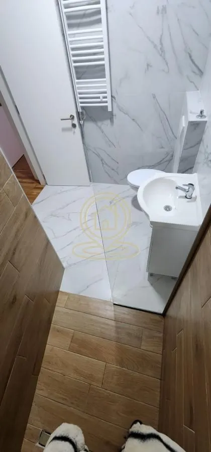 Prodaja, trosoban stan, 67m², Petrovaradin, Novi Sad