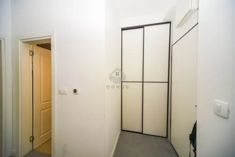 Izdavanje, jednosoban stan, 45m², Centar, Podgorica - image 6