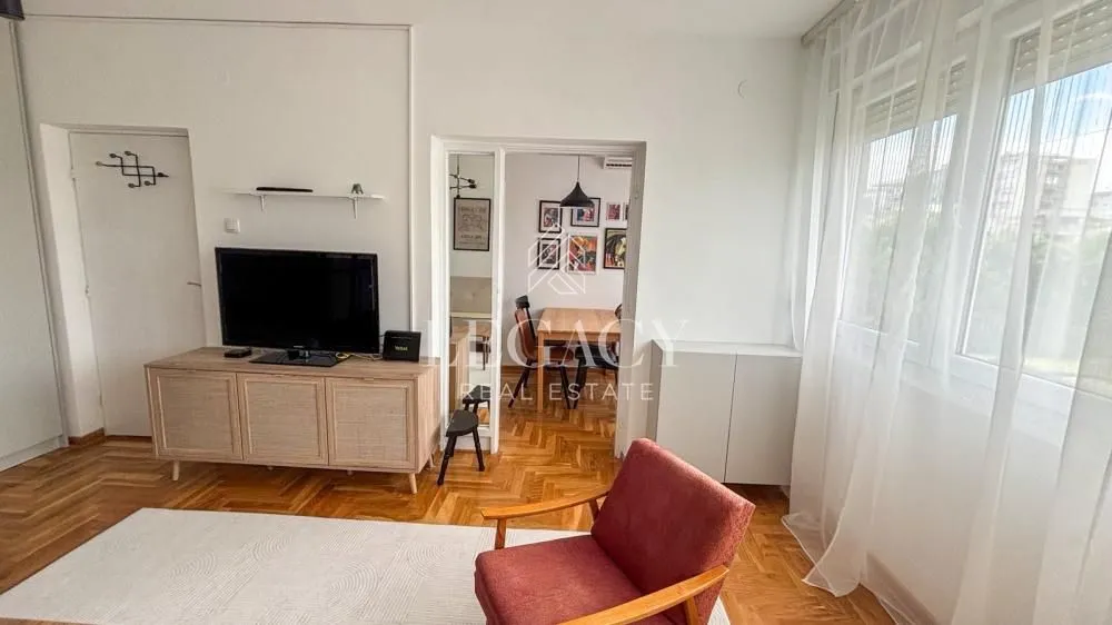 Izdavanje, jednosoban stan, 35m², Zemun Sve Podlokacije, Beograd