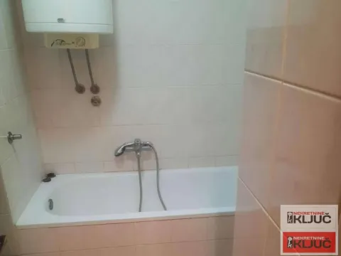 Izdavanje, garsonjera, 20m², Grbavica, Novi Sad Sve Podlokacije - image 3