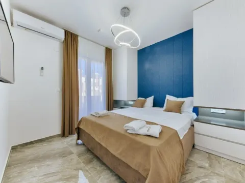 Izdavanje, kuća, 166m², Dobre Vode, Bar - image 11