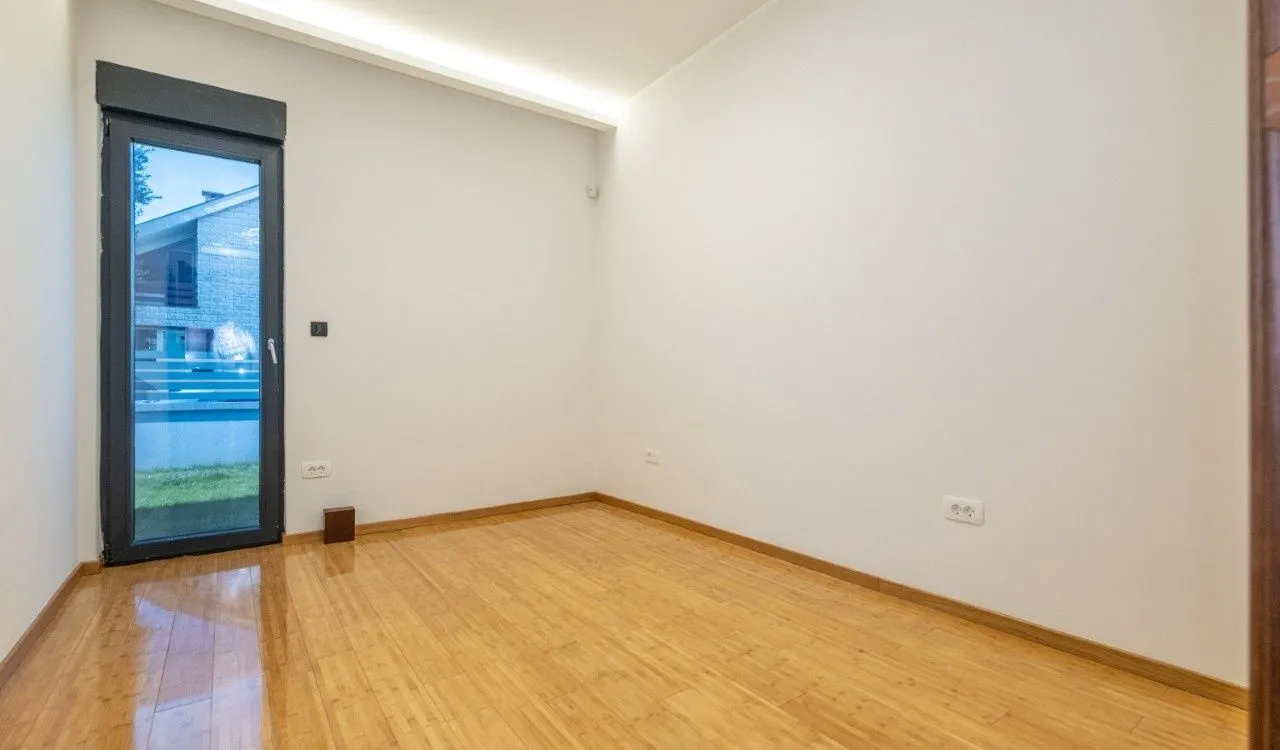 Rent, house, 160m², Dalmatinska ulica, Podgorica