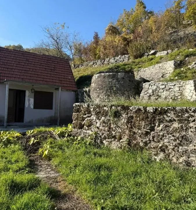 Sale, house, 59m², Cetinje, Crna Gora