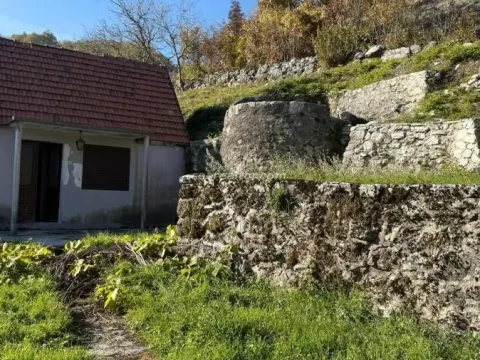 Sale, house, 59m², Cetinje, Crna Gora