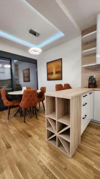 Izdavanje, trosoban stan, 90m², Kalimanj, Tivat - image 3