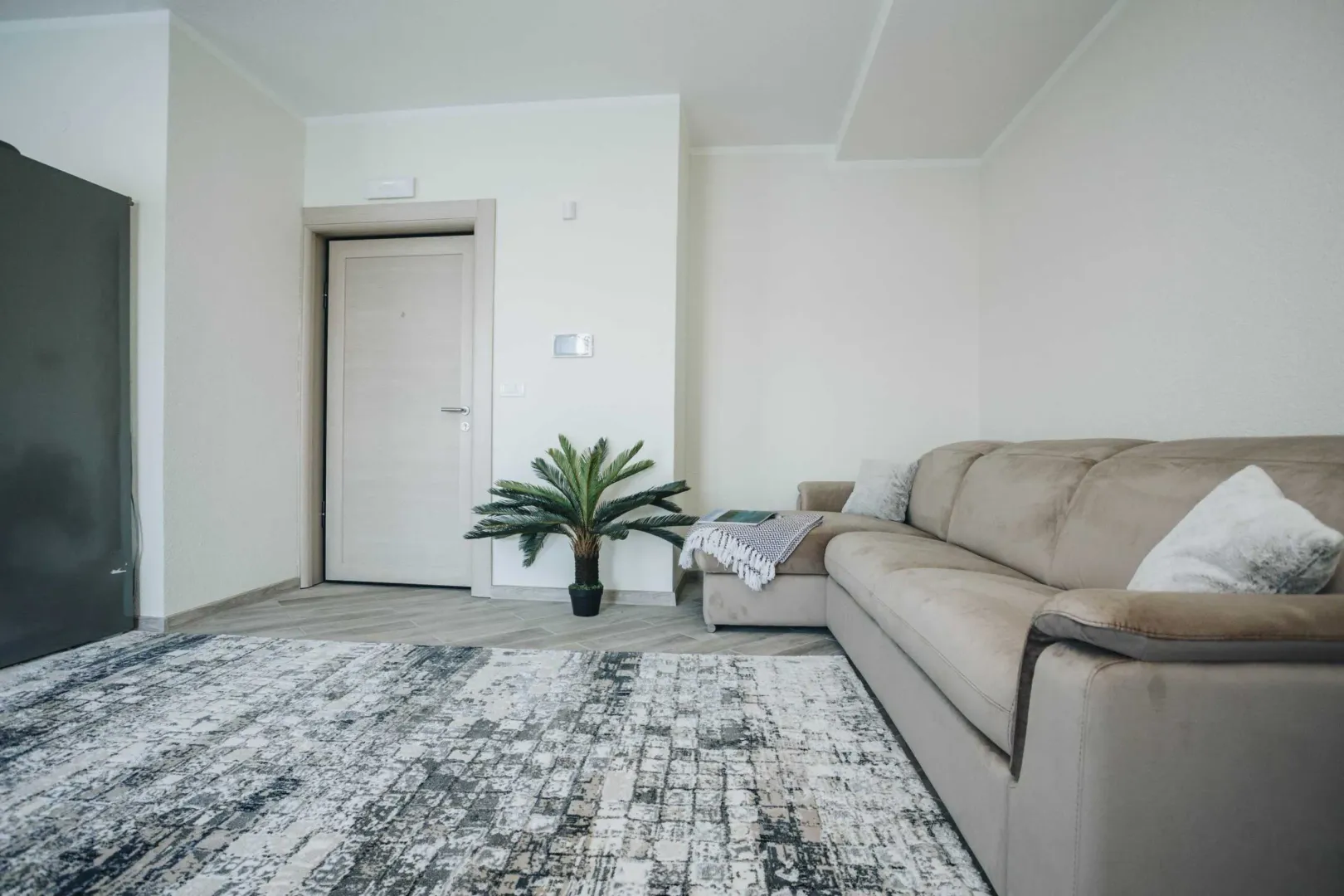 Prodaja, kuća, 241m², Krašići, Tivat