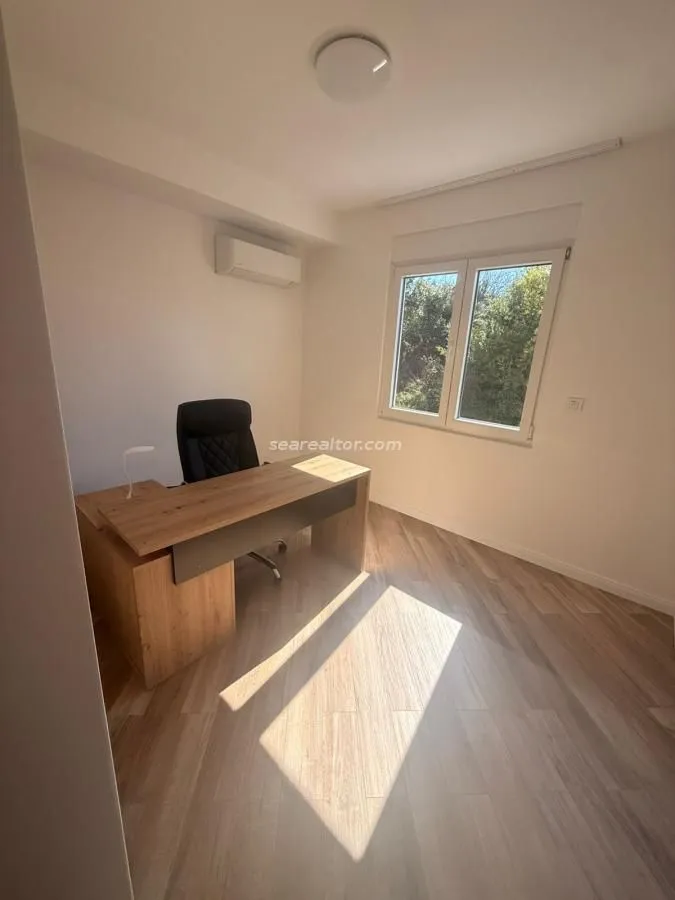 Rent, two bedroom apartment, 60m², Tivat, Crna Gora