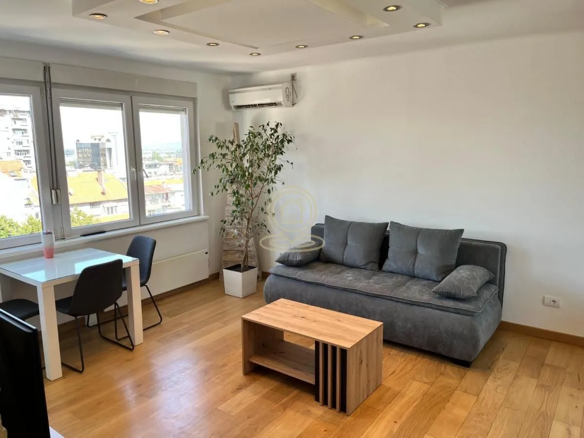 Izdavanje, dvosoban stan, 45m², Stari Grad, Beograd