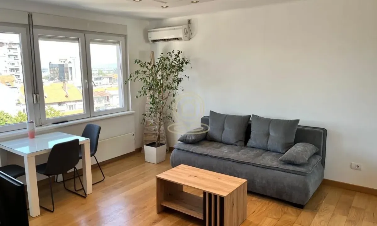 Rent, two bedroom apartment, 45m², Stari Grad, Beograd