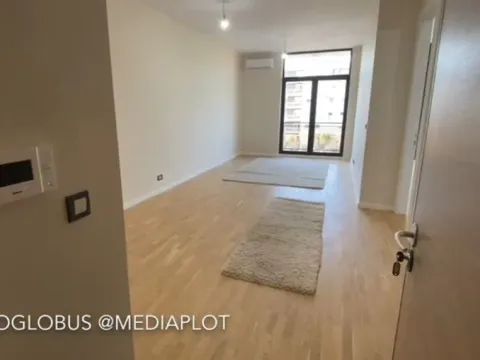 Prodaja, četvorosoban stan, 70m2, Blok 9, Podgorica Prodaja, četvorosoban stan, 70m2, Blok 9, Podgorica