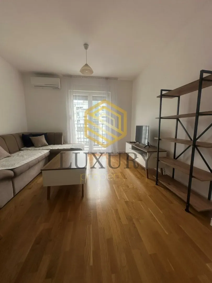 Izdavanje, jednosoban stan, 41m², Pobrežje, Podgorica