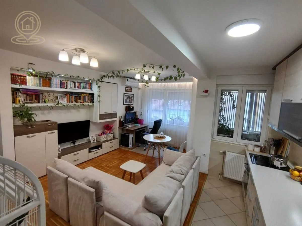 Prodaja, dvosoban stan, 42m², Grbavica, Novi Sad Sve Podlokacije
