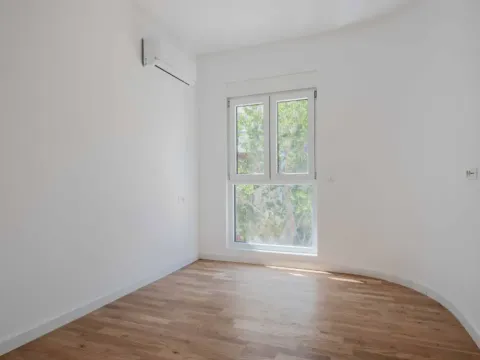 Sale, two bedroom apartment, 65m², Bar, Crna Gora - image 7