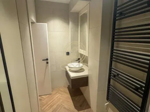 Izdavanje, poslovni prostor, 66m², Sarajevska, Beograd - image 7