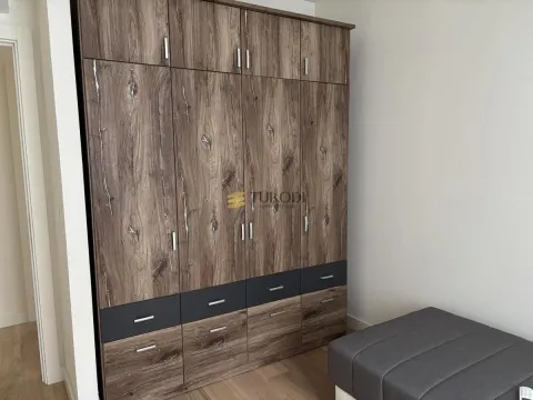 Izdavanje, trosoban stan, 89m², Savski Venac, Beograd - image 7