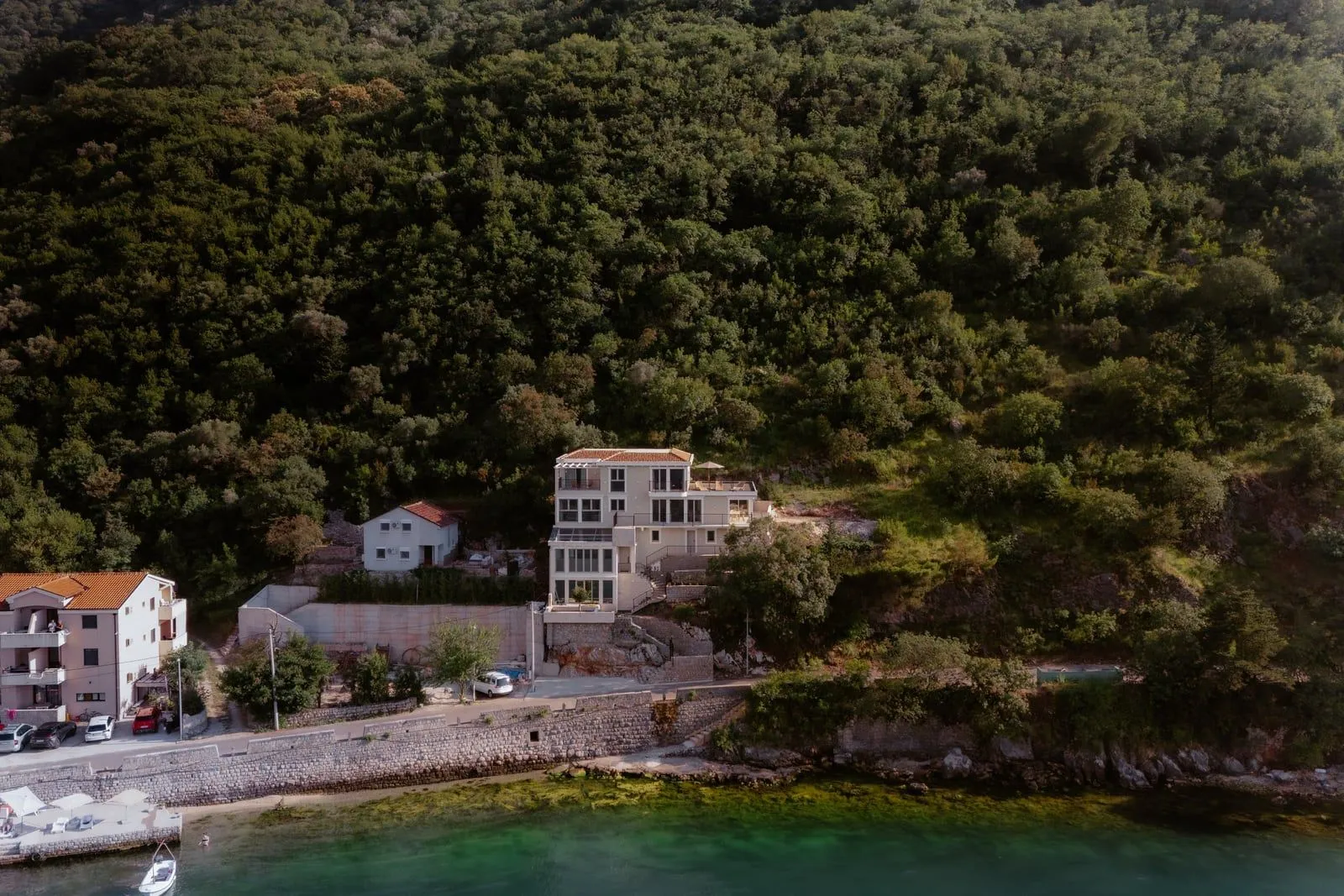 Sale, house, 400m², Stoliv, Kotor