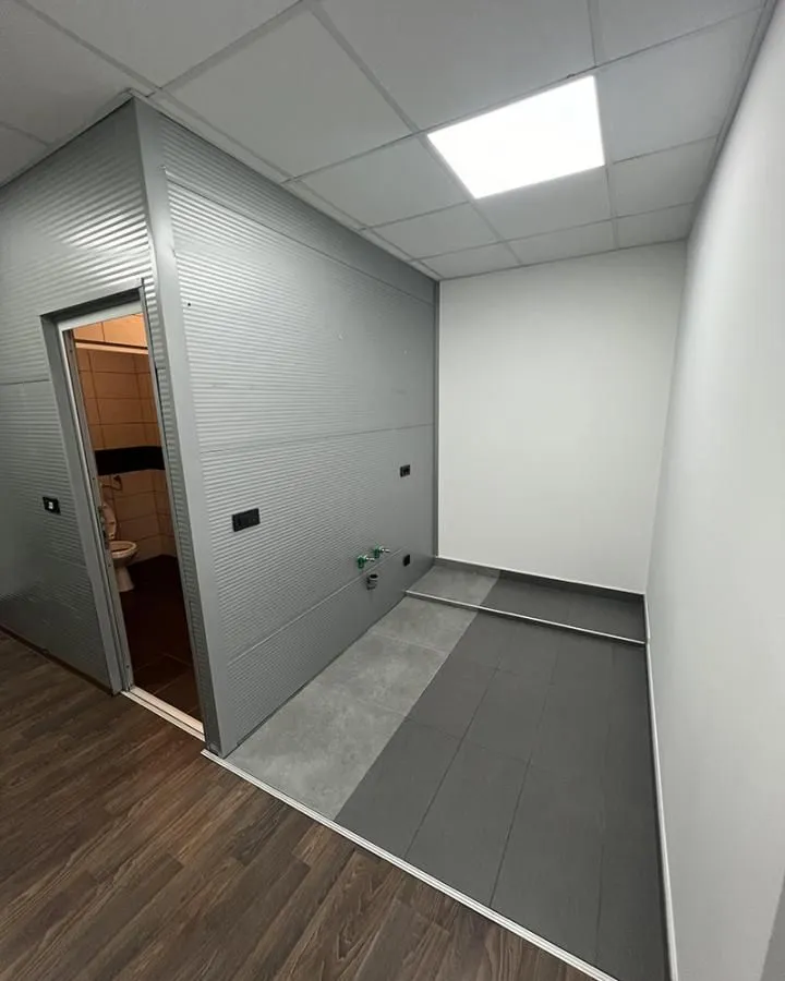 Rent, office space, 770m², Kneževac, Beograd