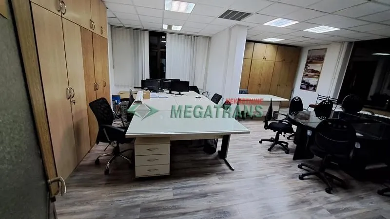 Izdavanje, četvorosoban stan, 108m², Sajam, Novi Sad Sve Podlokacije