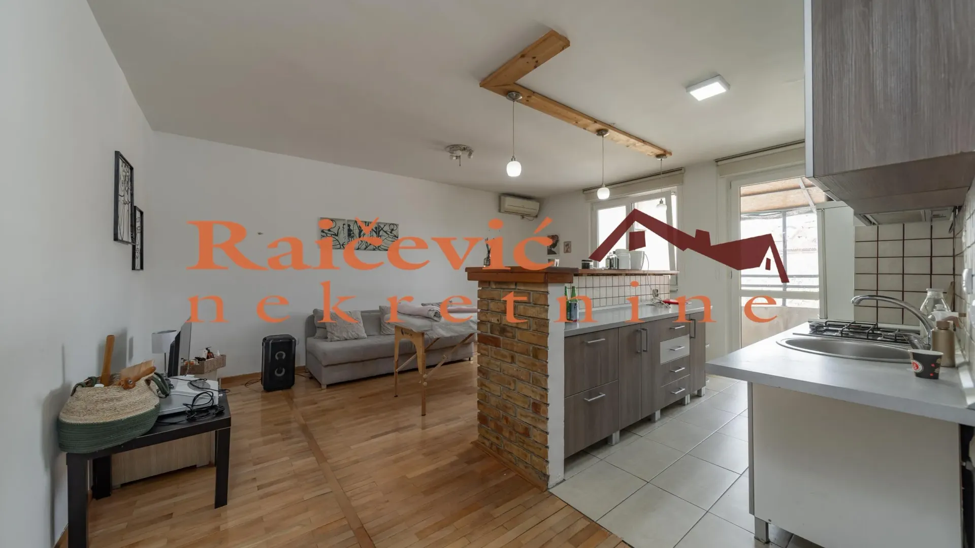 Sale, four bedroom apartment, 93m², Karaburma, Palilula Sve Podlokacije