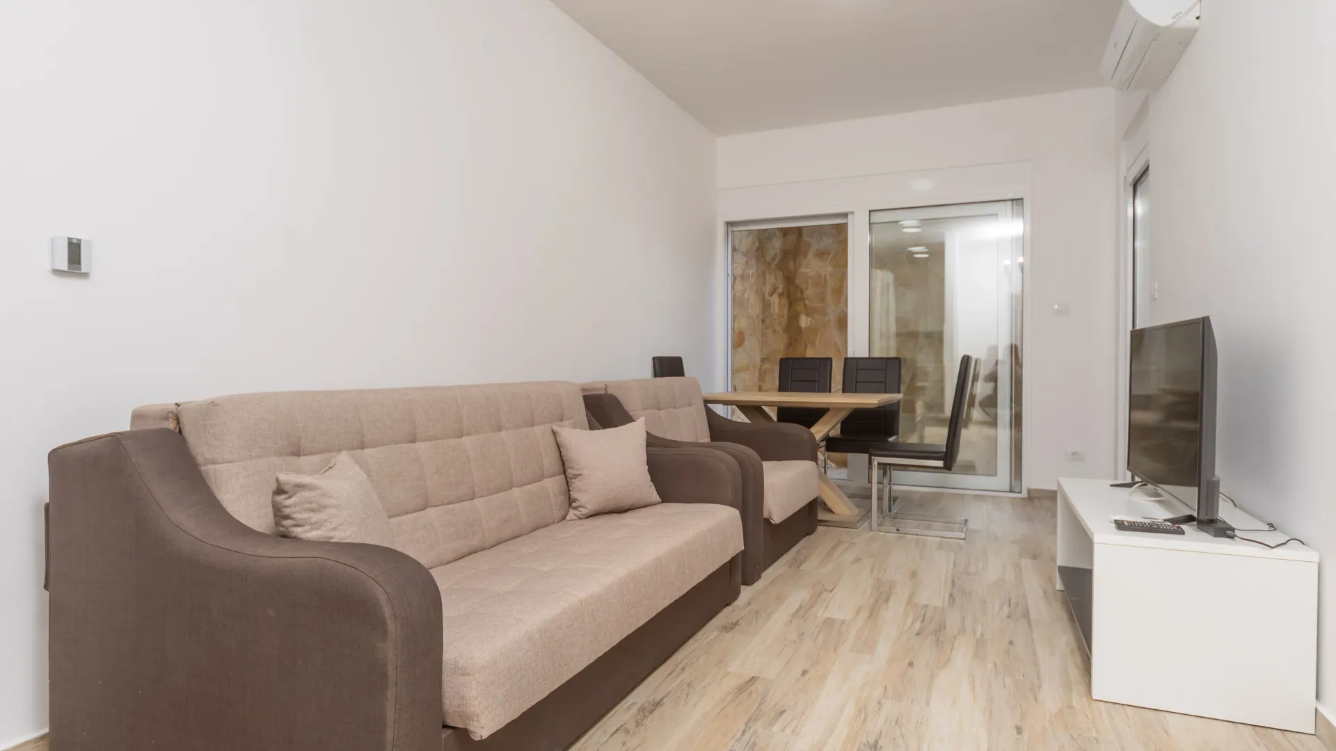 Sale, two bedroom apartment, 75m², Dobre Vode, Bar