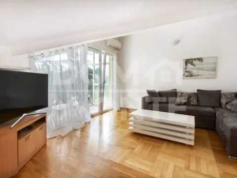 Izdavanje, dvosoban stan, 80m², Centar, Tivat - image 6