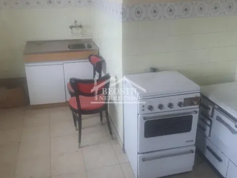 Prodaja, kuća, 204m², Vladimirci, Srbija - image 7