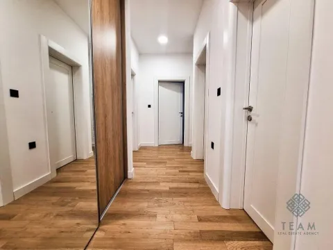 Prodaja, kuća, 200m², Donji Kokoti, Podgorica - image 15