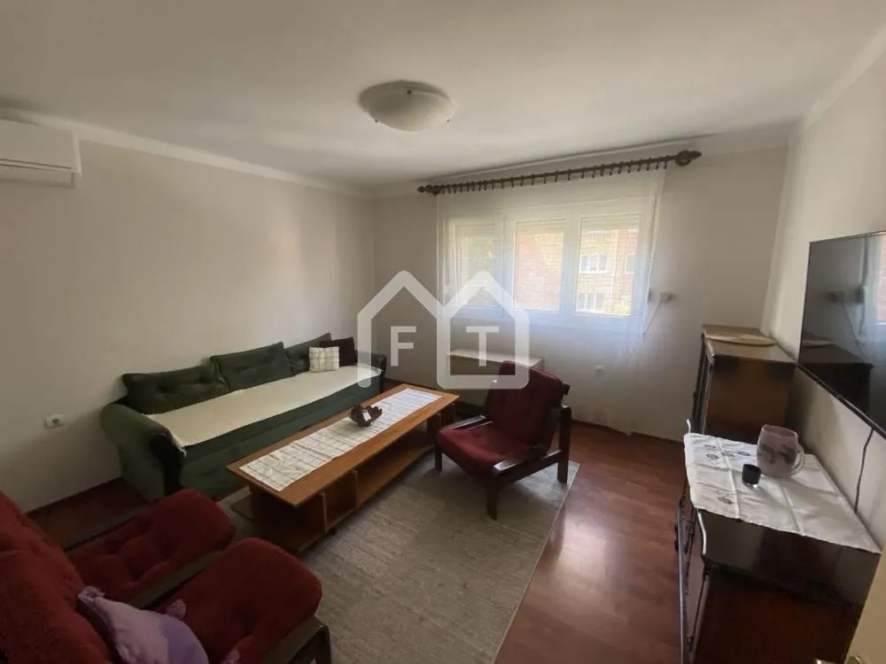 Izdavanje, trosoban stan, 60m², Cvetkova Pijaca, Zvezdara Sve Podlokacije