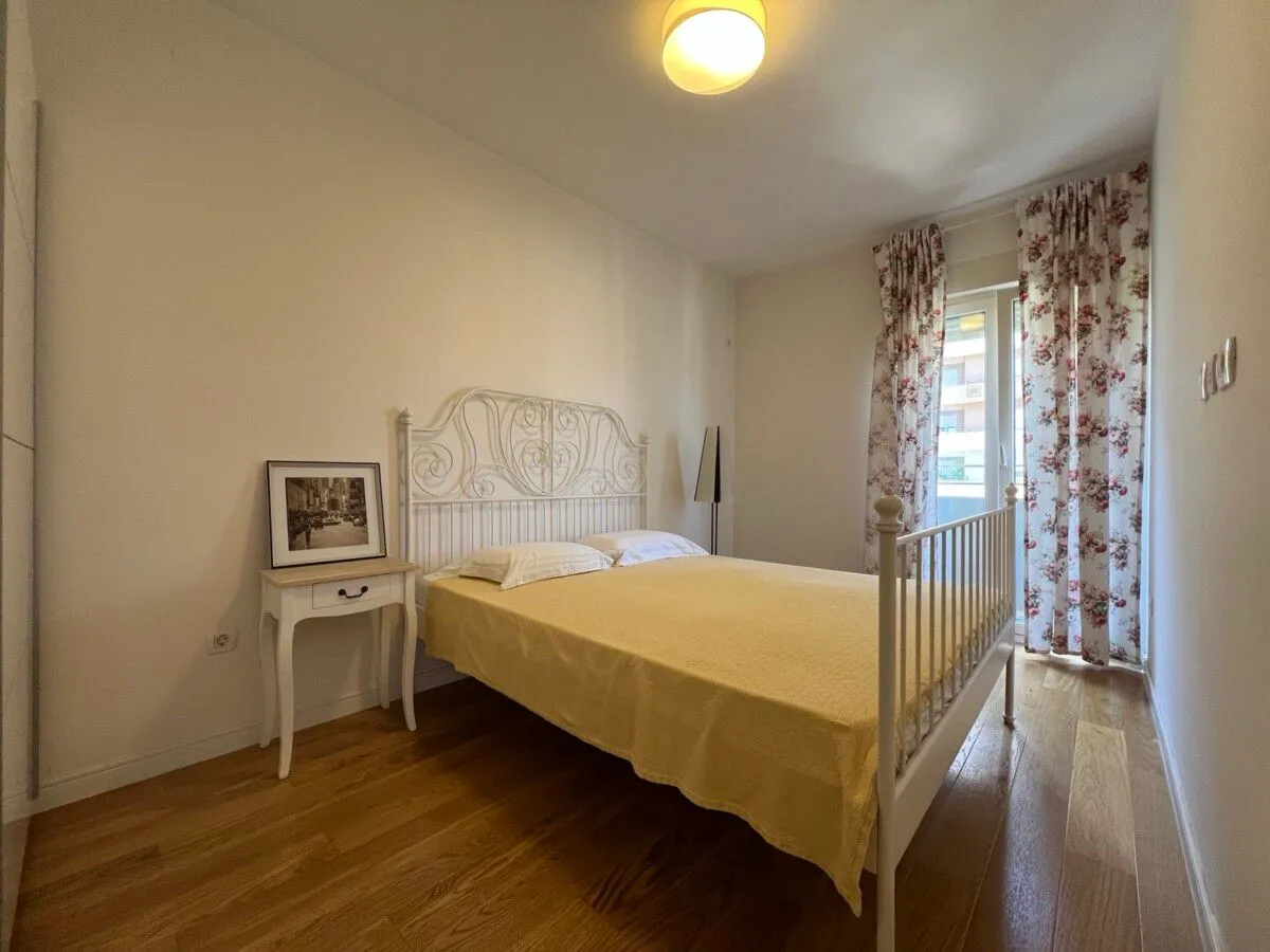 Rent, one bedroom apartment, 42m², Central Point, Podgorica