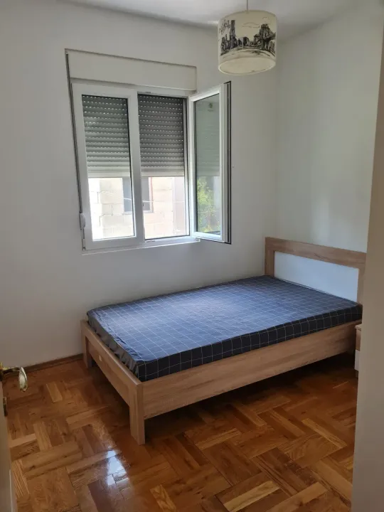 Rent, house, 120m², Tološi, Podgorica