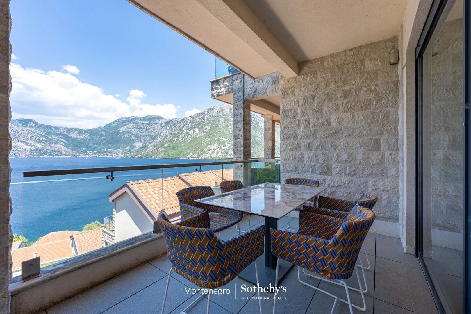 Prodaja, dvosoban stan, 146m², Kostanjica, Kotor
