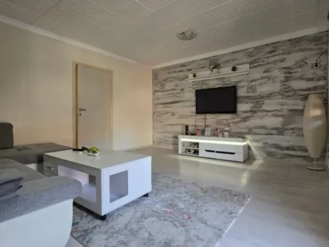 Izdavanje, jednosoban stan, 60m², Centar, Podgorica - image 12