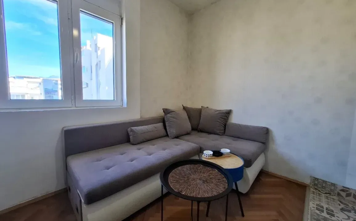 Prodaja, jednosoban stan, 34m², Centar, Bar