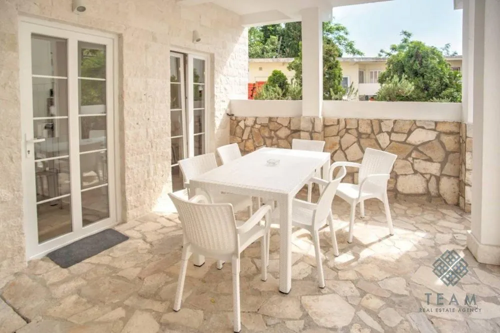 Prodaja, dvosoban stan, 70m², Baošići, Herceg Novi