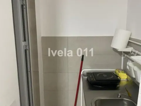 Izdavanje, poslovni prostor, 14m², Voždovačka Crkva, Voždovac Sve Podlokacije - image 2