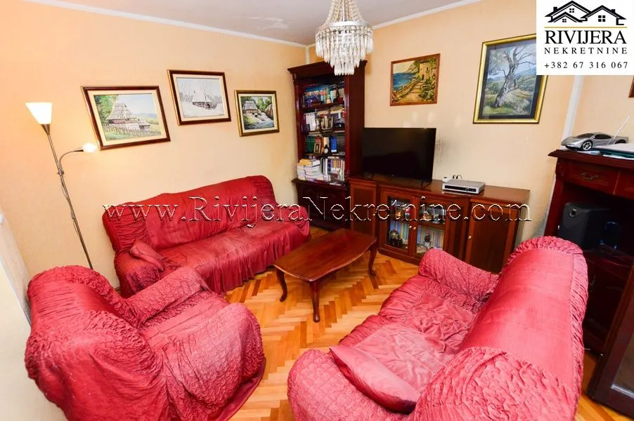 Prodaja, trosoban stan, 95m², Centar, Herceg Novi