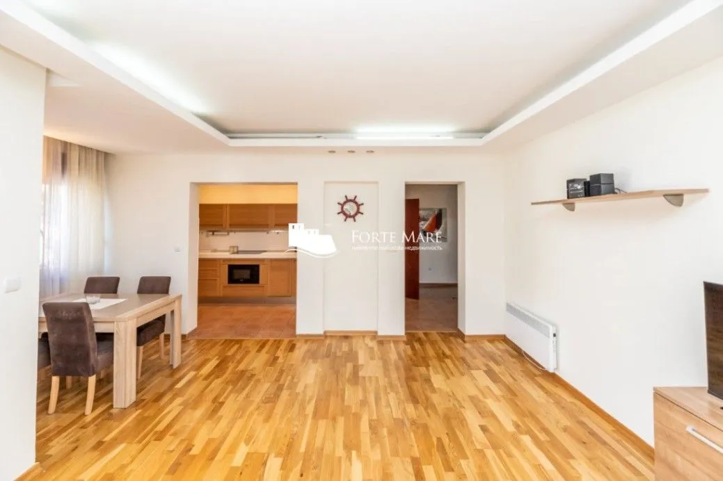 Prodaja, dvosoban stan, 80m², Đenovići, Herceg Novi