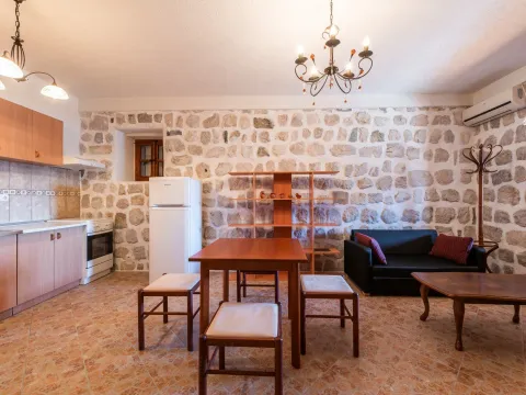 Sale, two bedroom apartment, 87m², Perast, Kotor - image 7