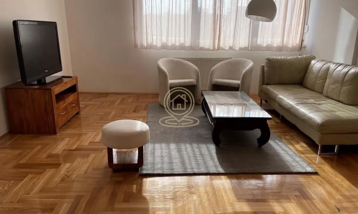 Izdavanje, trosoban stan, 66m², Centar, Novi Sad