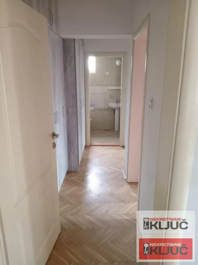 Prodaja, dvosoban stan, 61m², Salajka, Novi Sad Sve Podlokacije