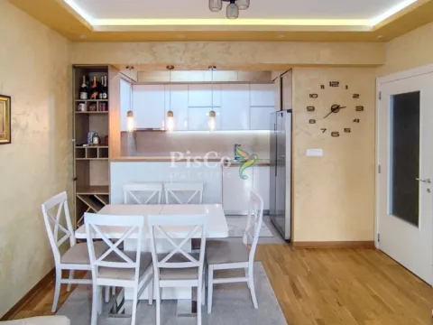 Izdavanje, dvosoban stan, 65m², City Kej, Podgorica - image 10