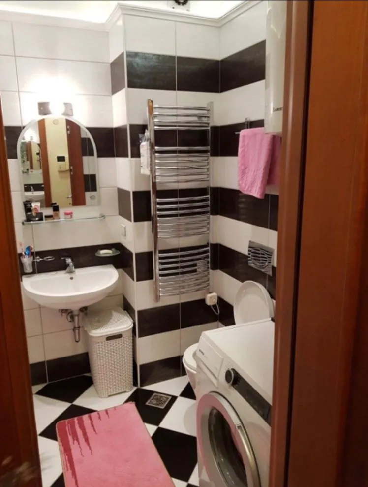 Izdavanje, jednosoban stan, 45m², Centar, Podgorica