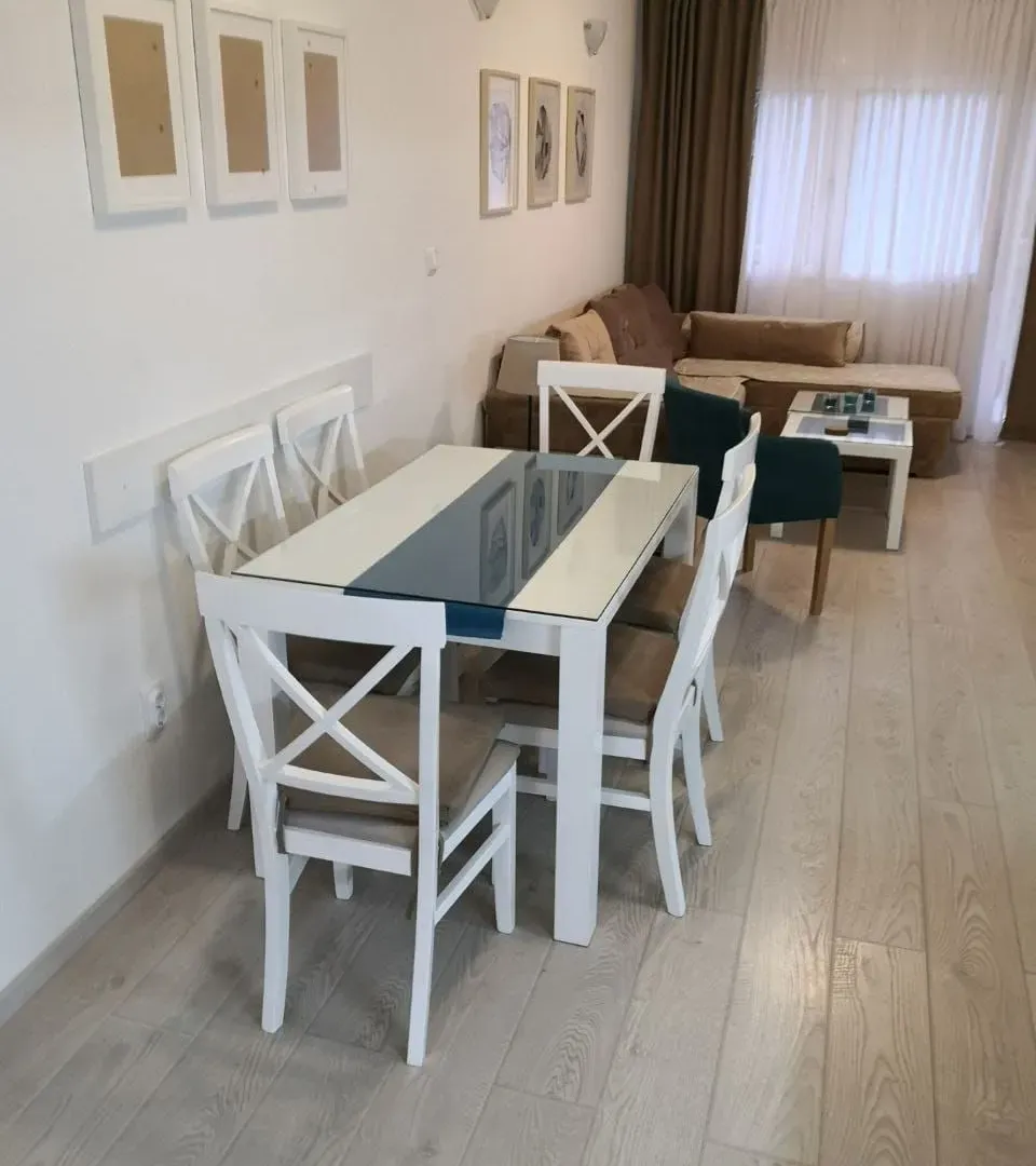Rent, two bedroom apartment, 72m², Centar, Tivat