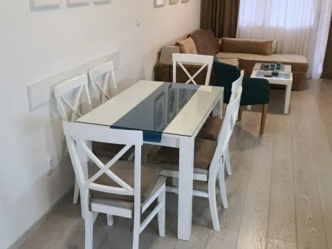 Izdavanje, dvosoban stan, 72m², Centar, Tivat - image 4