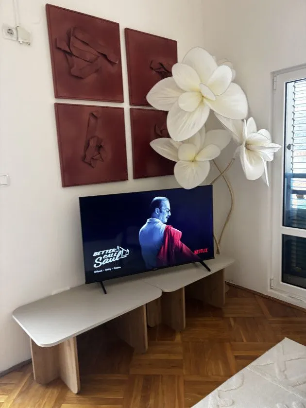 Prodaja, dvosoban stan, 90m², Dobrota, Kotor