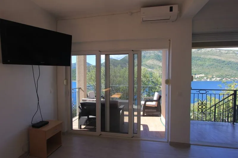Prodaja, kuća, 170m², Lepetani, Tivat