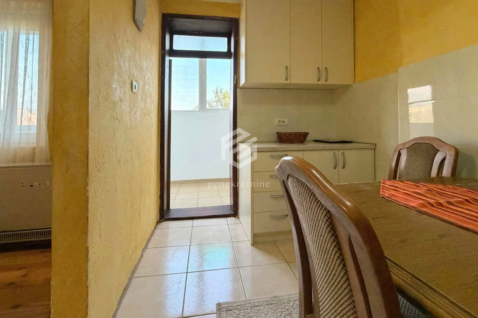 Rent, three bedroom apartment, 90m², Masline, Podgorica
